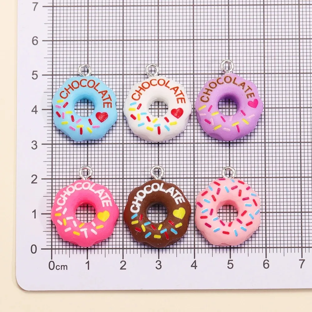 10Pcs 사랑스러운 다채로운 도넛 음식 참 장식품 귀 보석 만들기위한 3D 수지 펜던트 귀여운 키 체인 팔찌 DIY 액세서리 공급