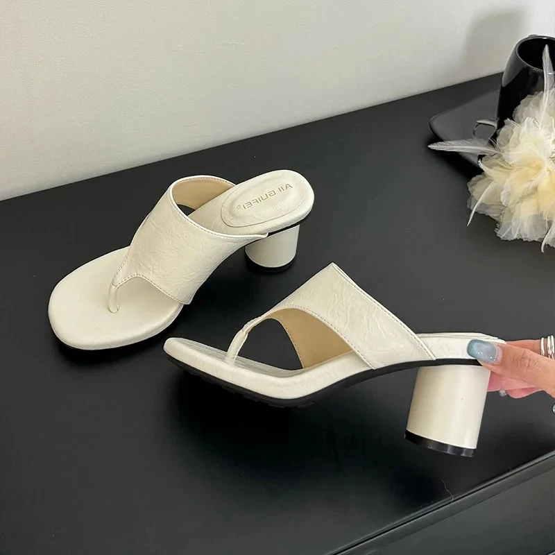 夏のセクシーなオープントゥデザインブランドスリッパ女性ファッション