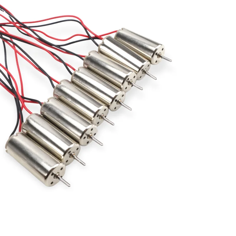 Lot de 8 Micro Moteurs 3.7V 50000tr/min avec Hélices pour Drone
