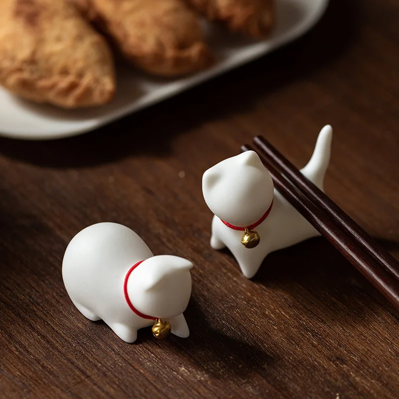 Creative Ceramic Tea Pet Cute Luck Cat White Porcelain Tabletop Decoration Animal Model Ornaments Tea Ceremony Accessories