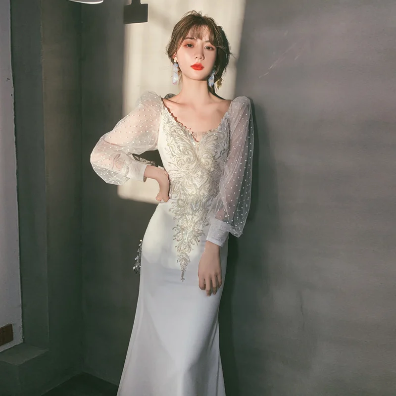 

Annual meeting evening dress fish tail 2022 spring new host dress female banquet temperament celebrities white long