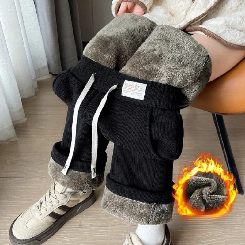 Winter Lamb Wool Wide Leg Pants Women's Sweatpants Coldproof Thick Velvet Windproof Keep Warm Cotton Corduroy Straight Leg Pants 3
