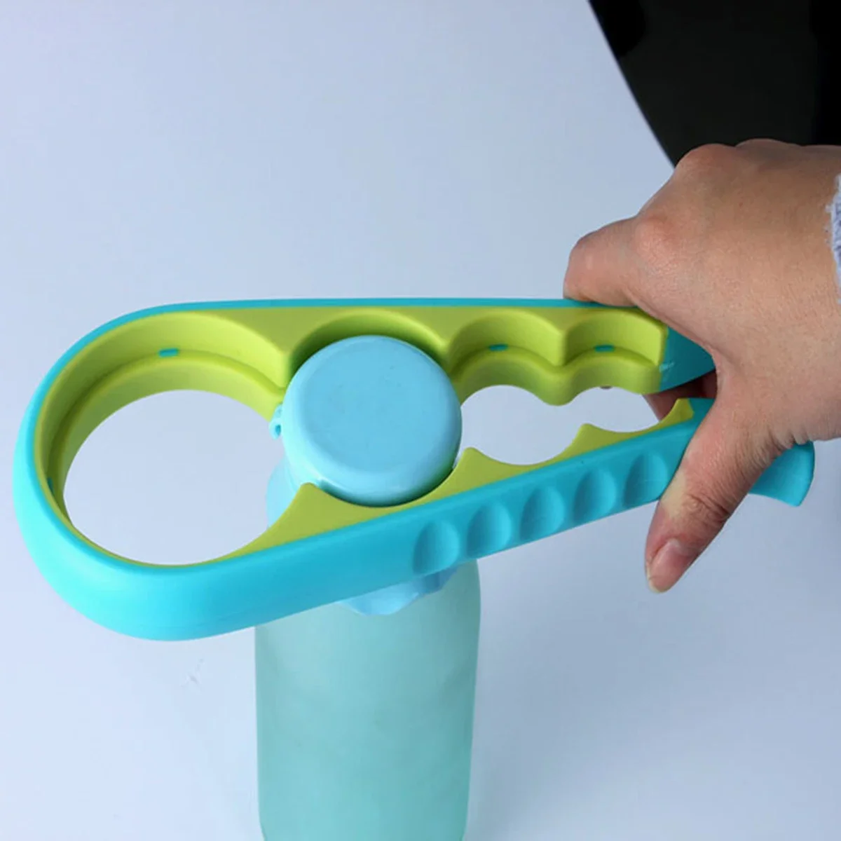 1pc-screw can opener manual multi-function