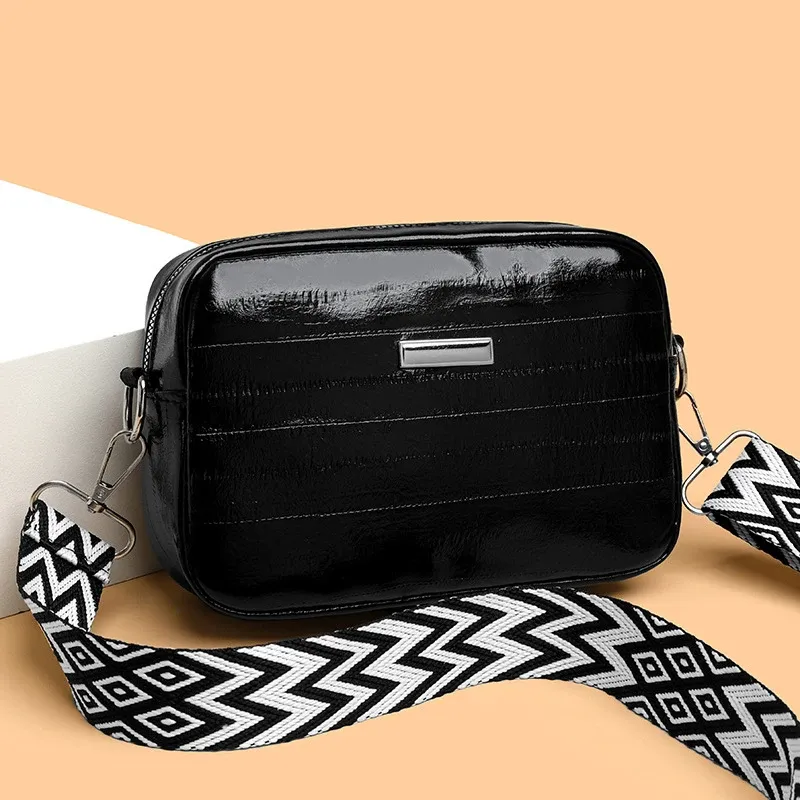 Stylish Lady Shoulder Bag PU Material Removable Strap Lightweight Spacious for Phone Lipstick Mini Items Compact Daily Accessory