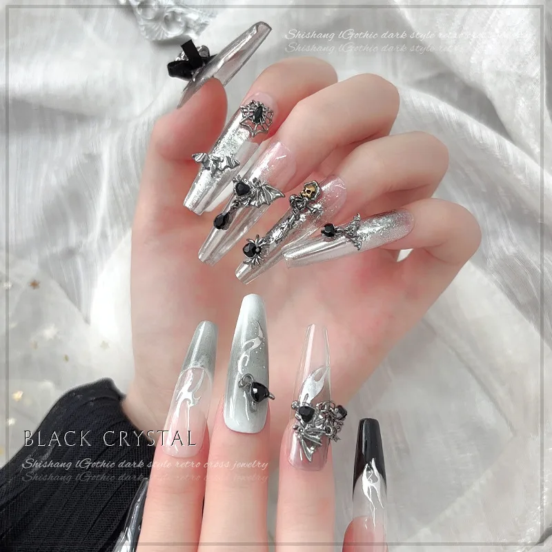 10PCS 펑크 다크 블랙 다이아몬드 박쥐 거미 해골 거즈 활 악마 날개 펜던트 네일 아트 라인 석 장식 매니큐어 매력