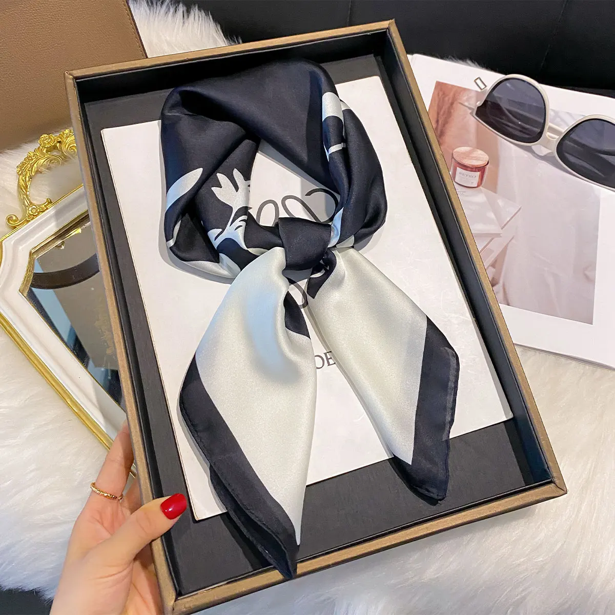 2025 New Fashion 70X70cm Printed Women's Scarf Silk The Horse Scarf Square Shawl Decorative Headband Neck Luxury Design Bandana