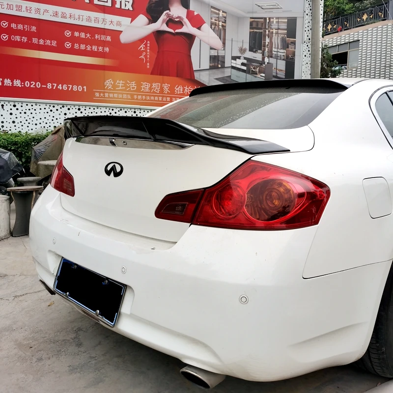 インフィニティ Infiniti G25 G35 G37 Q60 QX50 リアルカーボン ファイバー・パンチングレザー製 ステアリング1個 日産対応 INFINITI G25⁄G35⁄G37⁄Q40 2007-2013年カーボンファイバー