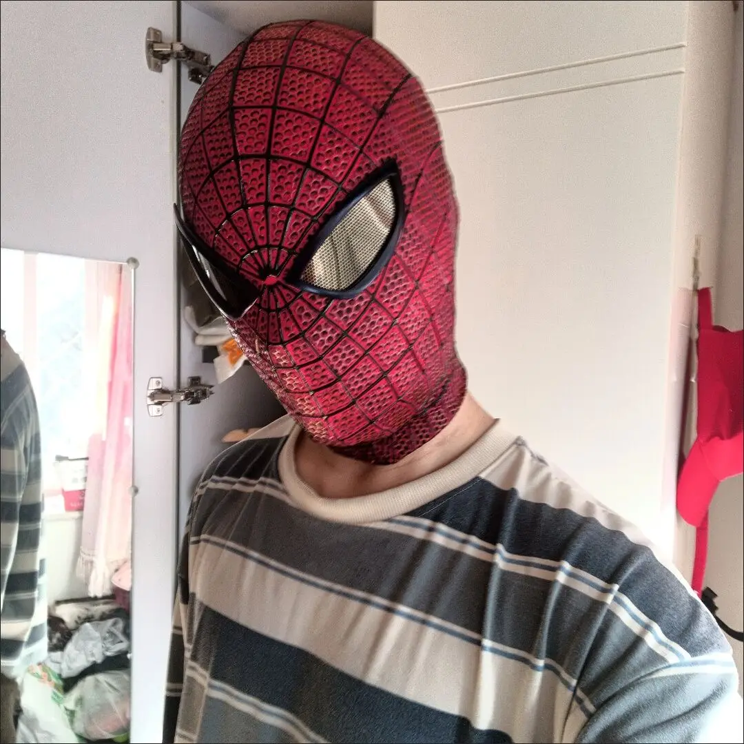 Andrew Garfield Amazing Spider-Man mask prop replica - Marvel Official