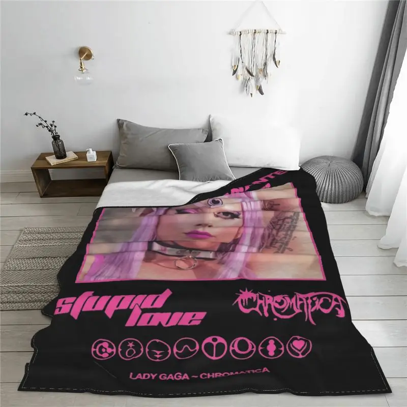 Lady Love Tour Gaga Born Way Stupid Bootleg ��� ����Ʈ �ö��� ����Ʈ Ŀ�� ���, ���� ħ�ǿ�