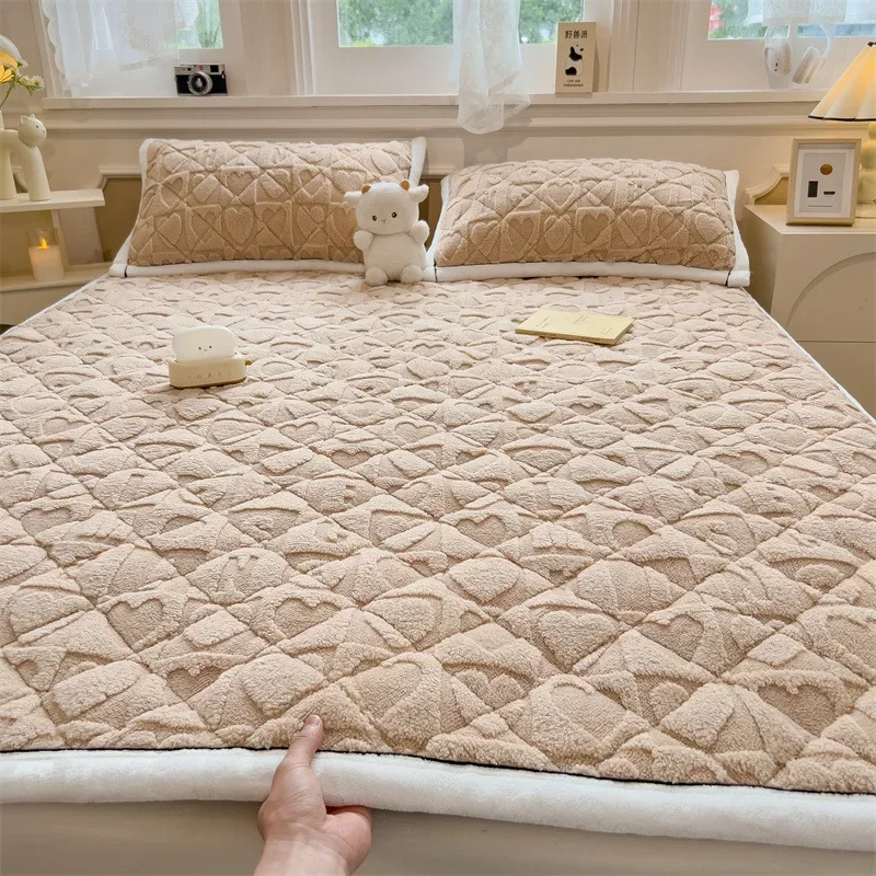 Jacquard Winter Milk Fleece Mattress Soft Cushion Bed Pad