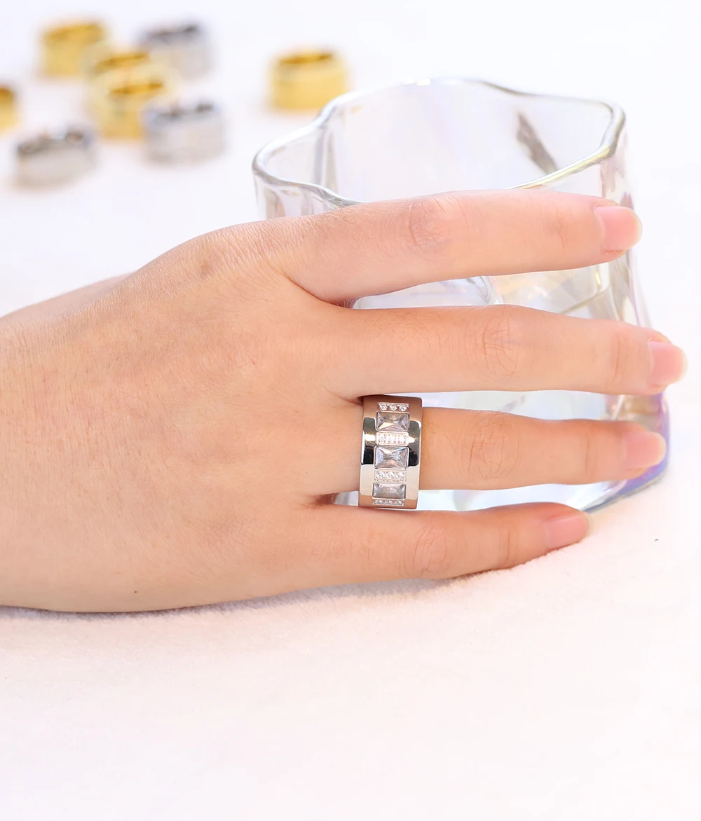 Women Crystal Rings Yellow Gold Color Stainless Steel Wedding Rings Party Jewelry