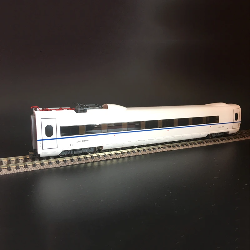 

PIKO Train Model 1:87 HO Type with Added Section CRH Harmony First Class Passenger Car with Antenna Genuine 97070