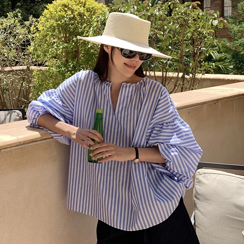 

Clothland Women Elegant Loose Striped Blouse V Neck Lantern Sleeve Shirt Oversized Casual Tops Blusa Mujer LA873