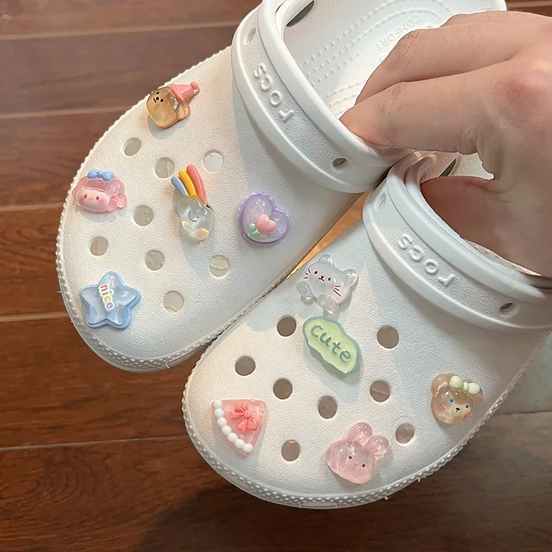 

Young Girl Summer Cro Charms Accessories Resin Kuromi StellaLou Cute Cartoon Slippers Jewelry Decoration Kid X-mas Party Gifts