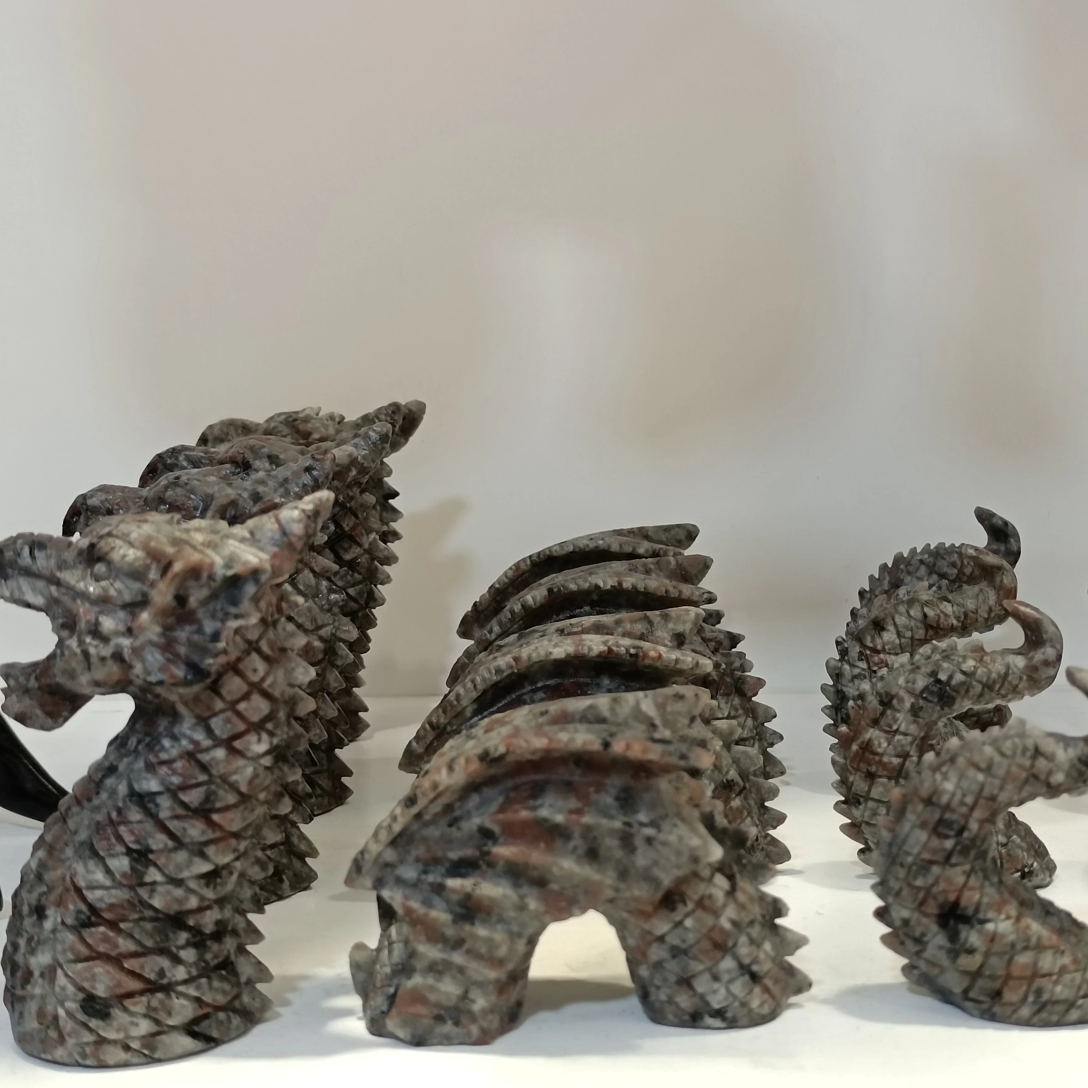 

Natural Crystals Flame Stone Dragon Carving Crafts Ornaments Reiki Minerals Decoration Gifts