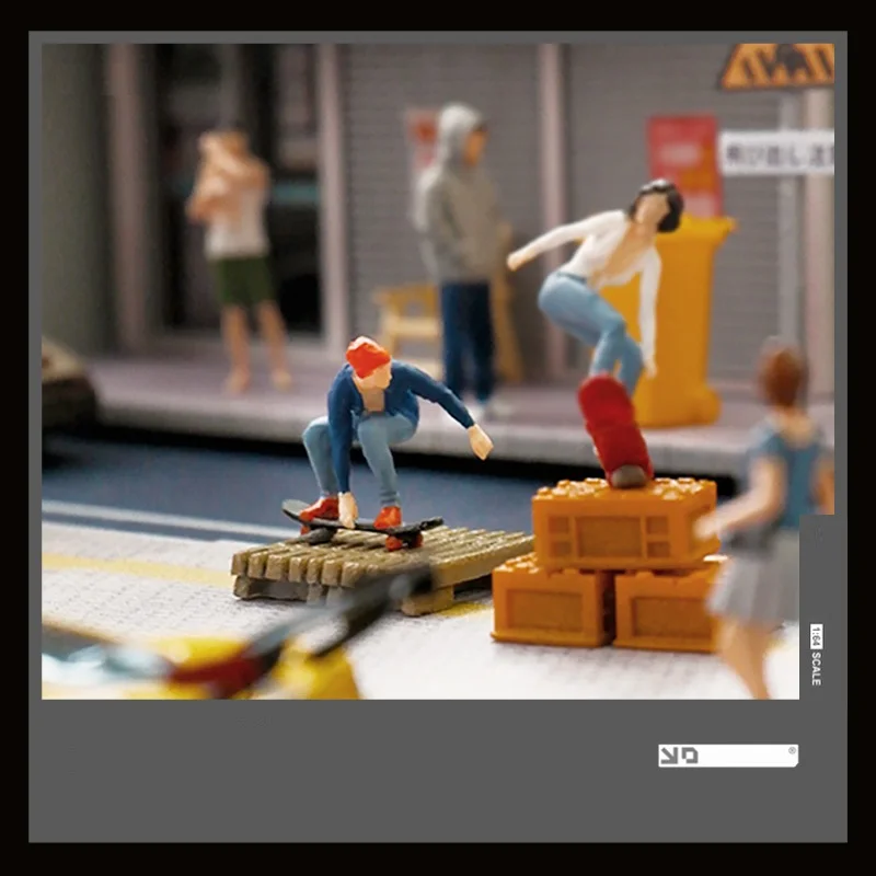 

1: 64 Doll Handmade Street Skateboarding Series Colored Figure for Diorama