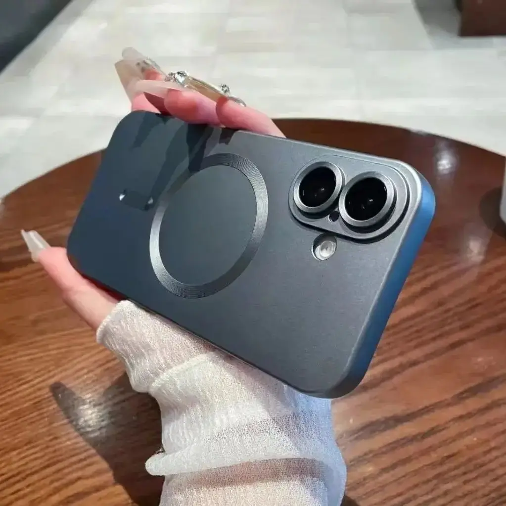 Metallic Paint Magnetic Silicone Case with Solid Color Finish