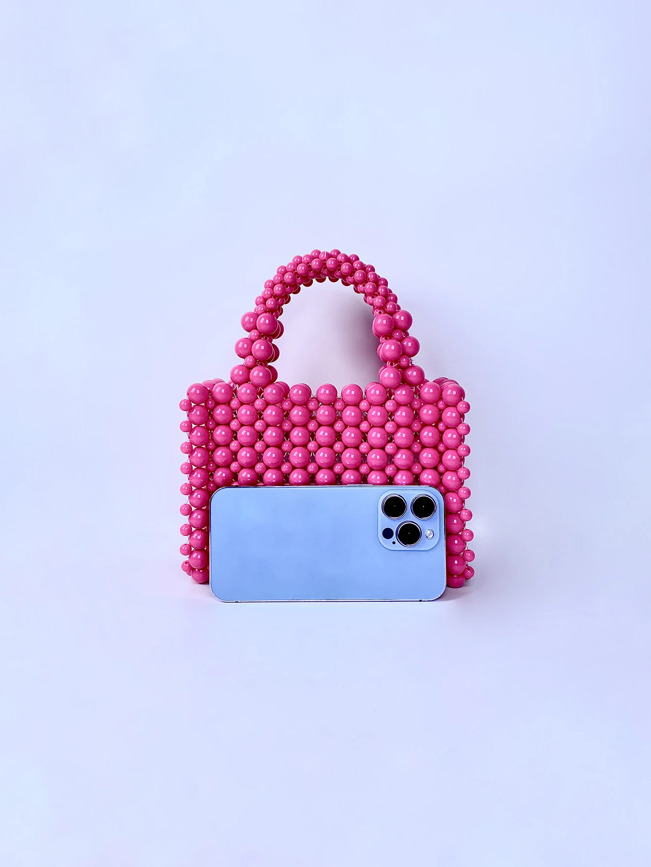 حقيبة نسائية من الأكريليك واللؤلؤ، مزينة بتطريز يد...