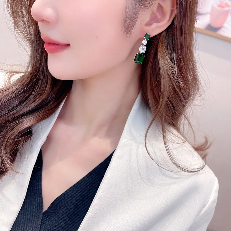 Shining Cubic Zirconia Geometric Square Dangle Earings 925 Silver Needle Romantic Wedding Party Jewelry Gold Plated Eardrop