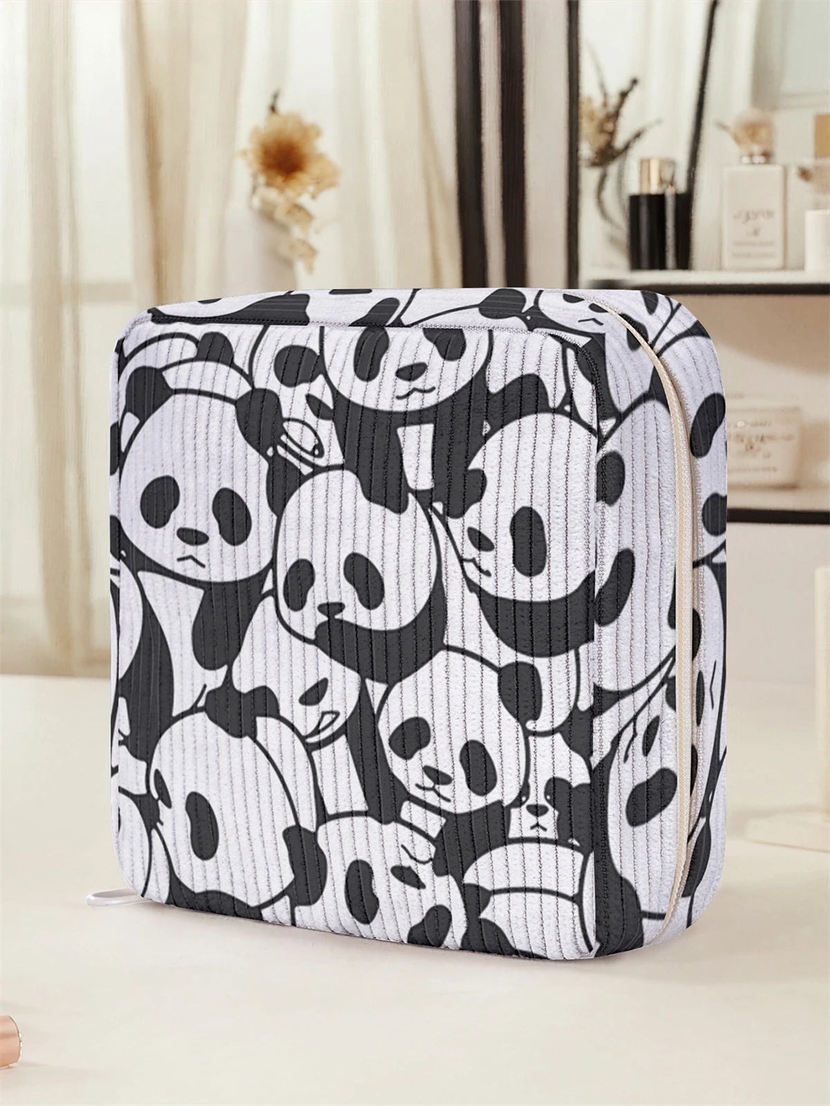 Cartoon printed sanitary napkin storage bag, women's lightweight tissue bag, sanitary tissue bag