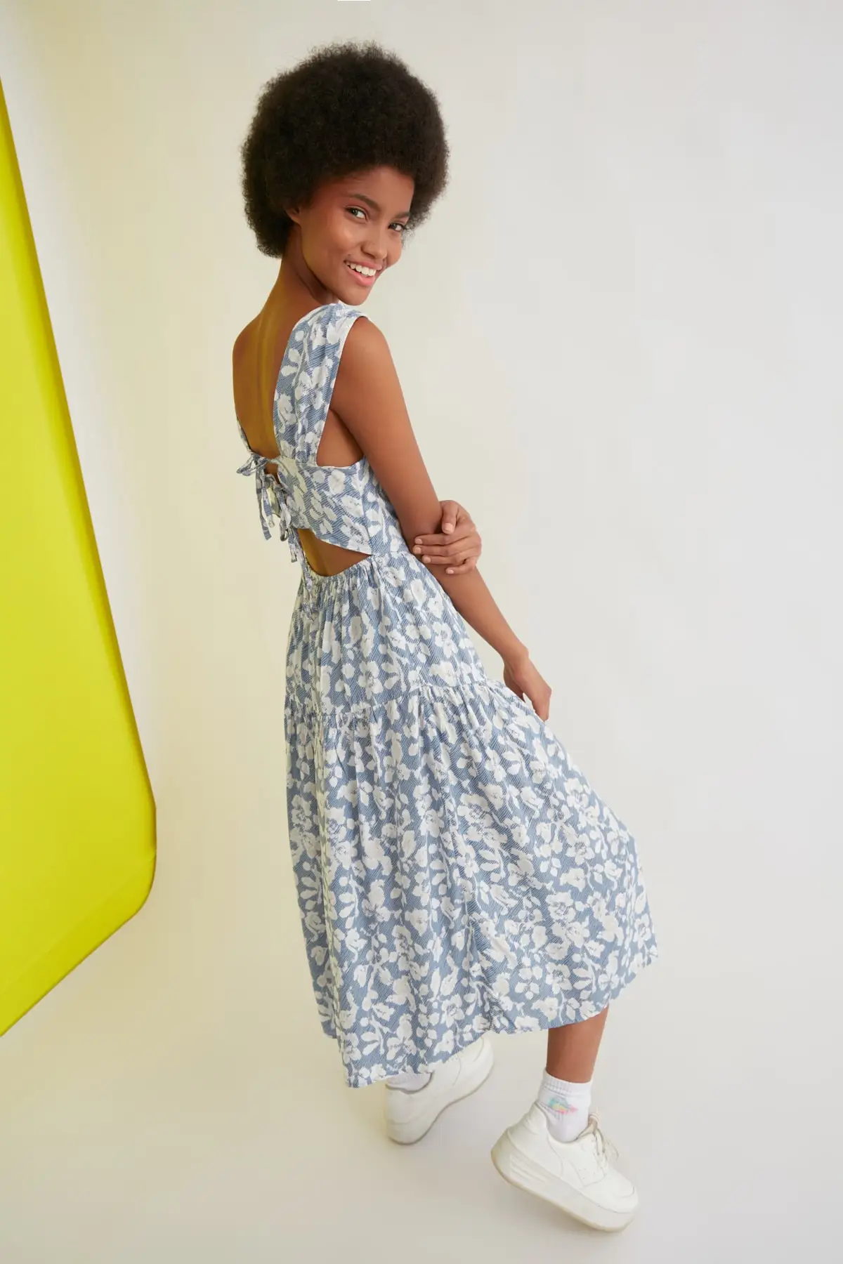 

Blue Back Detailed Patterned Dress TWOSS21EL0709 Moon Arm Floral Viscose Zero Young Unlining Midi Woven Regular Printed