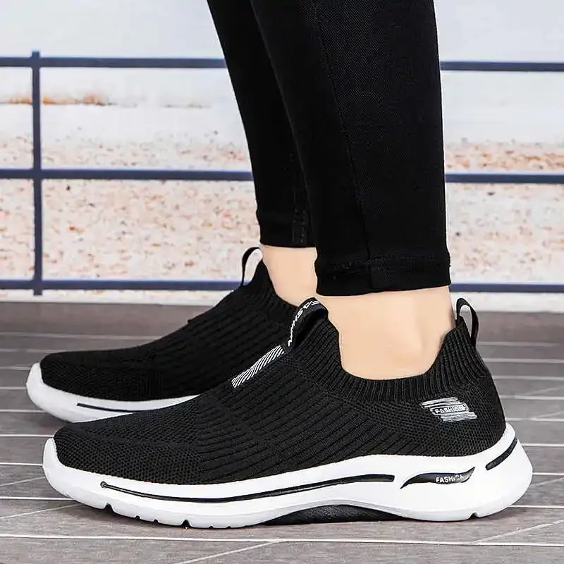 

Design Men's Running Sport Shoes Kawaii Sports Man Sneakers Brand Trainer Elastic Laces Sneakers Slip Sport Shoes Male Tennis