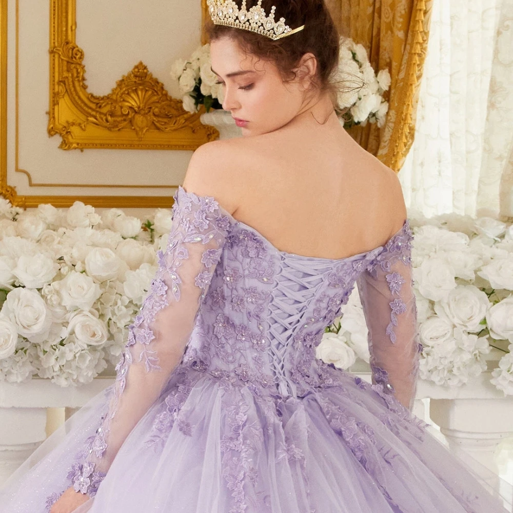 Megcsillan Ibolyaszínű quinceanrra báli dresses Elsőrangú csipkével applique Hercegnő stv Esztétika Választékos Jószagú 16 ruhát vestidos