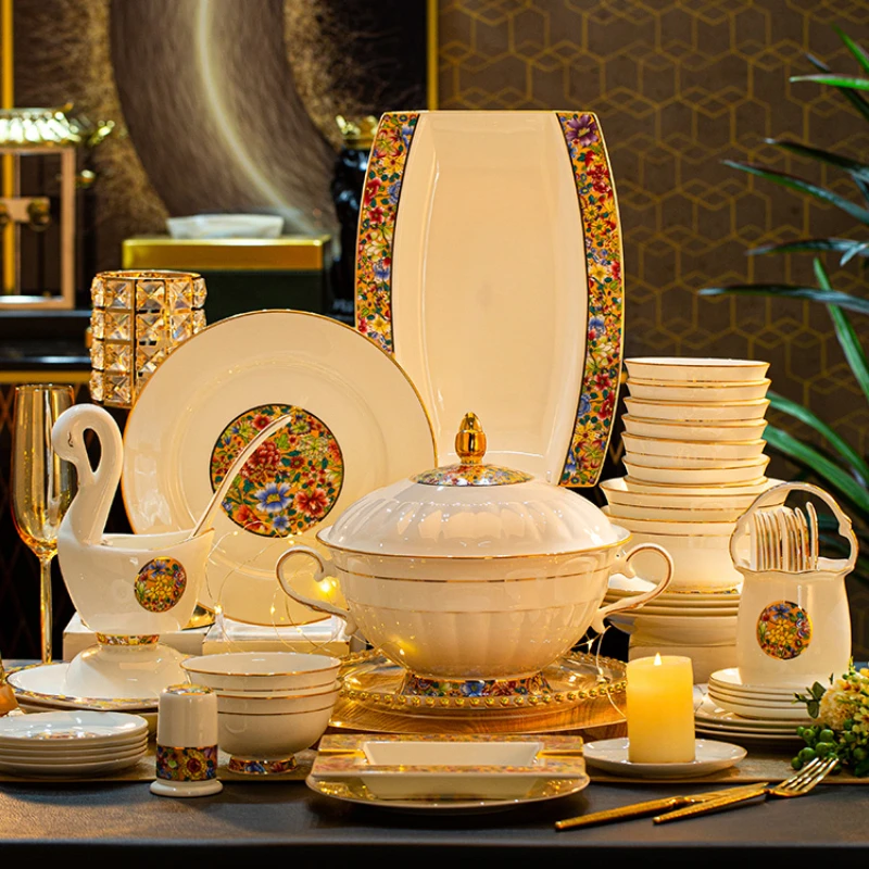 Dishes and high-grade bone China tableware set housewarming gift court style gold edge.