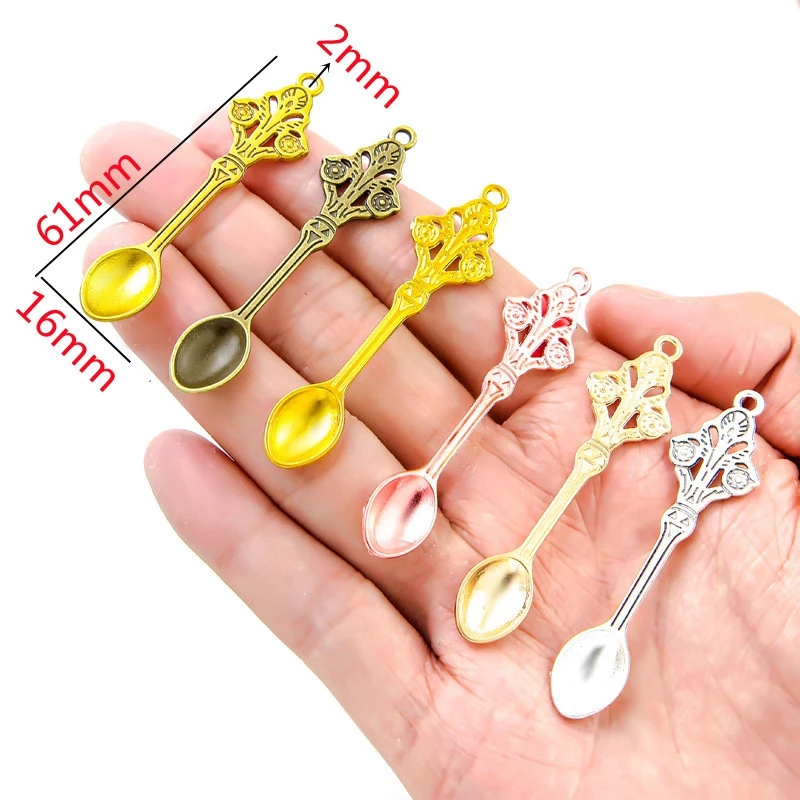 Measuring Spoon Set Kitchen Measuring Spoons 4PCS Ancient Mini Metal Spoon Micro-tuning Shovel Crown spoon Pendant