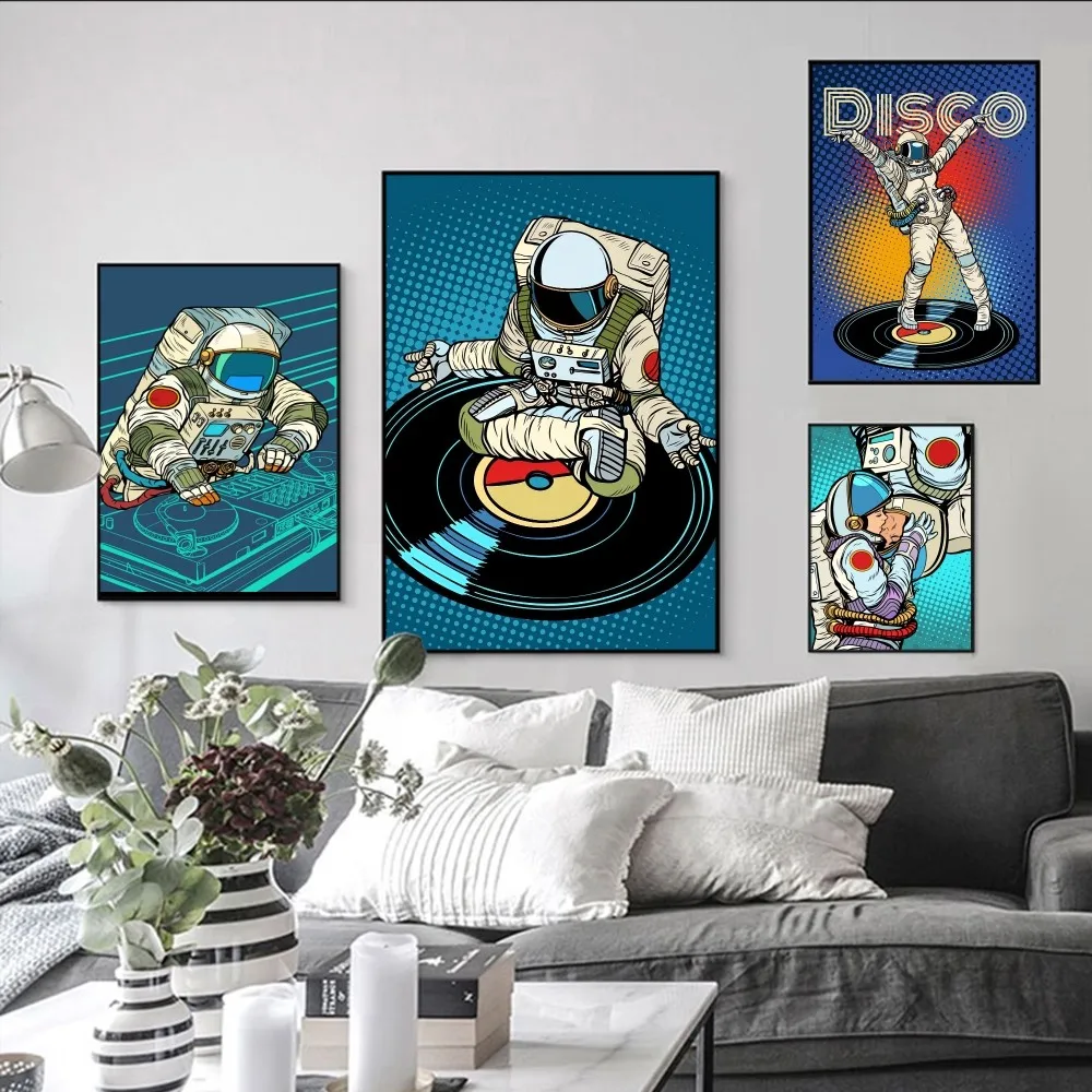 

Fashion Astronaut Poster Self-adhesive Art Poster Retro Kraft Paper Sticker DIY Room Bar Cafe Vintage Decorative Painting