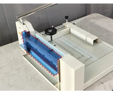 Taglierina Manuale per Carta Formato A4, Taglio Massimo 4cm, Lama Affilata in Acciaio Rinforzato, Macchina da Taglio per Documenti e File - immagine 3