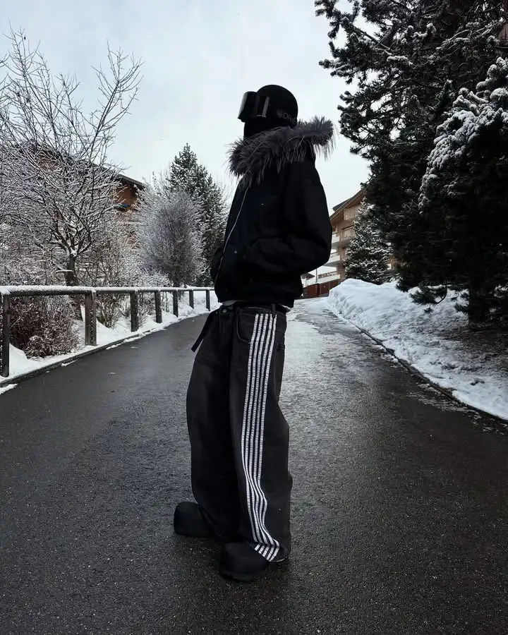HCW American Jeans Y2K Clothes Mens Harajuku Hip Hop Striped Letters Embroidered Baggy Jeans Black Pants Rock Wide Leg Trousers 3