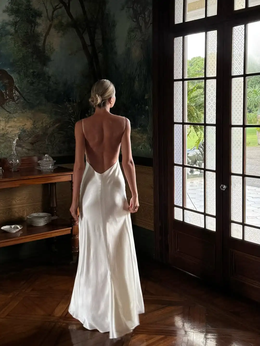 Robe soiree dos nu satin tendance 2028