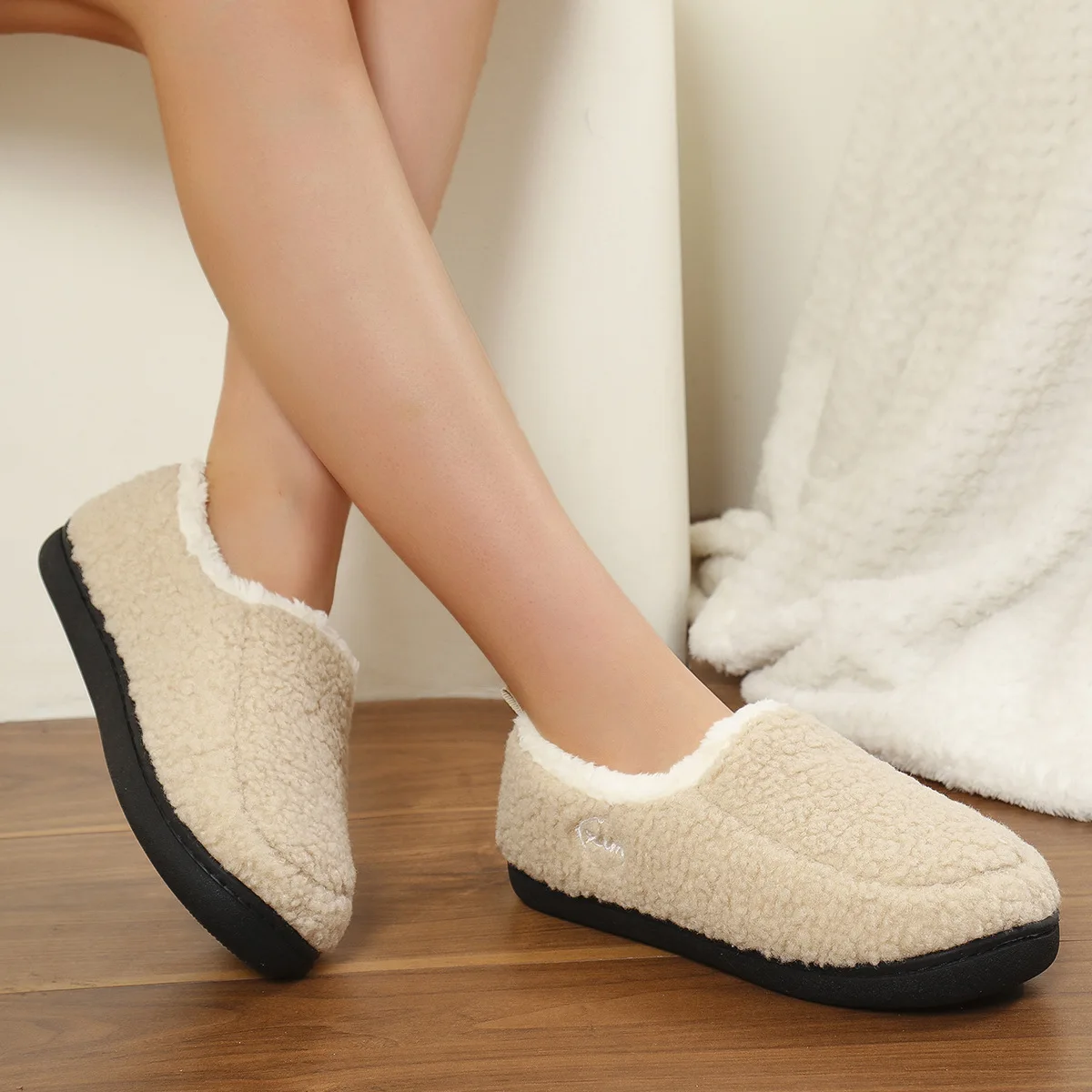 Litfun New Winter Fluffy Women Slippers Warm Short Plush Lined Home Shoes Women Indoor Outdoor Antiskid Fuzzy Women Cotton Shoes 3