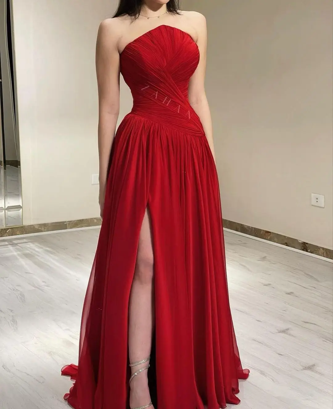 Silvana Vestido de Noche Maxi de Gasa con Pliegues