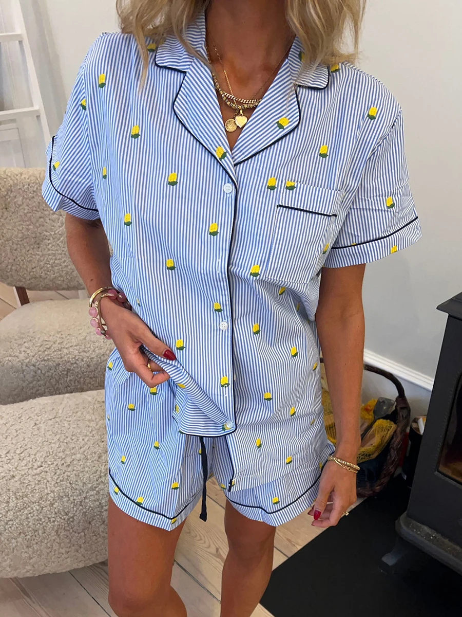 Elegant Floral Print Pajama Set with Lapel Neckline and Short Sleeves Featuring Button-up Tops and Elastic Waist Shorts for a