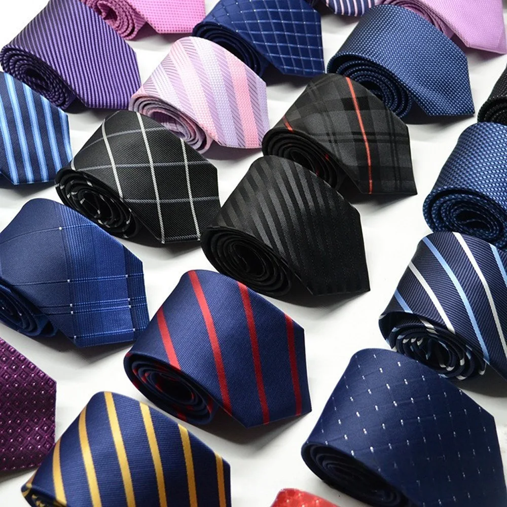 Classic Striped Men’s Necktie 1