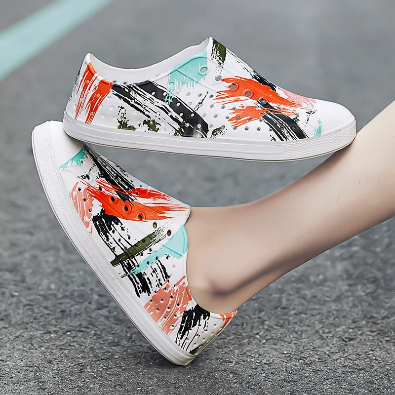 2023 New Wnc Native Hole Shoes Couple Graffiti Men and Women Sandalias Colorful Adult Casual Baotou Wading Breathable Sandals 2