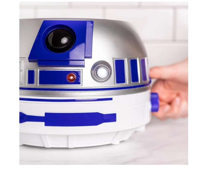 Star Wars R2D2 Deluxe Toaster - Lights-Up and Makes Sounds Like Artoo 4