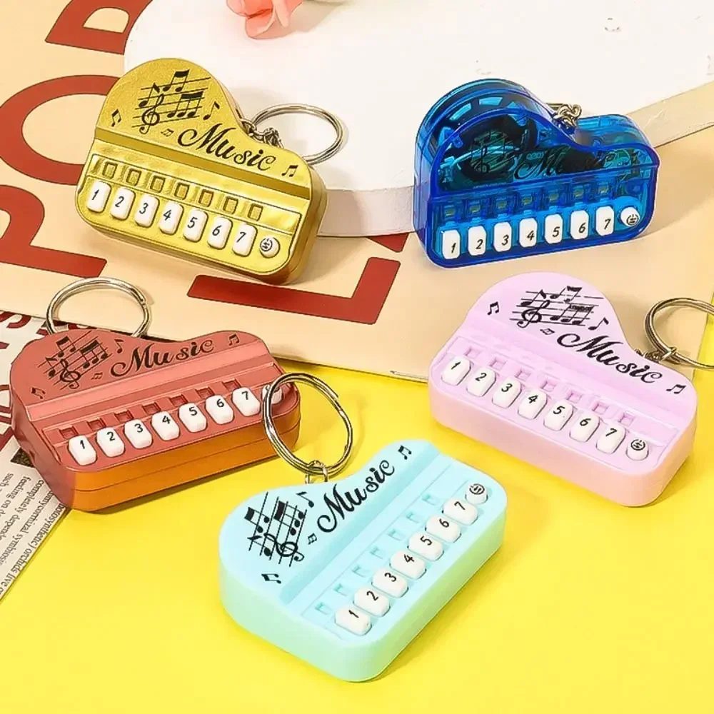 Electronic Musical Instrument Mini Keyboard Keychain Portable Toy Bag Hanging Pendant Gift