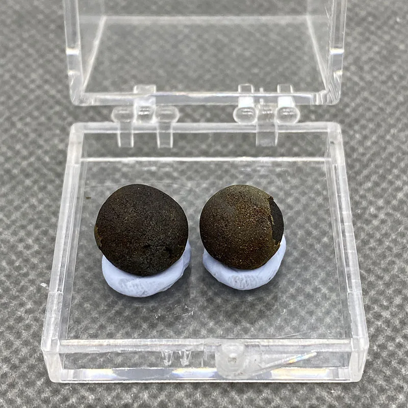 100% natural acicular mirror iron ore rough crystal stone ore specimen +box size:35*35*35mm