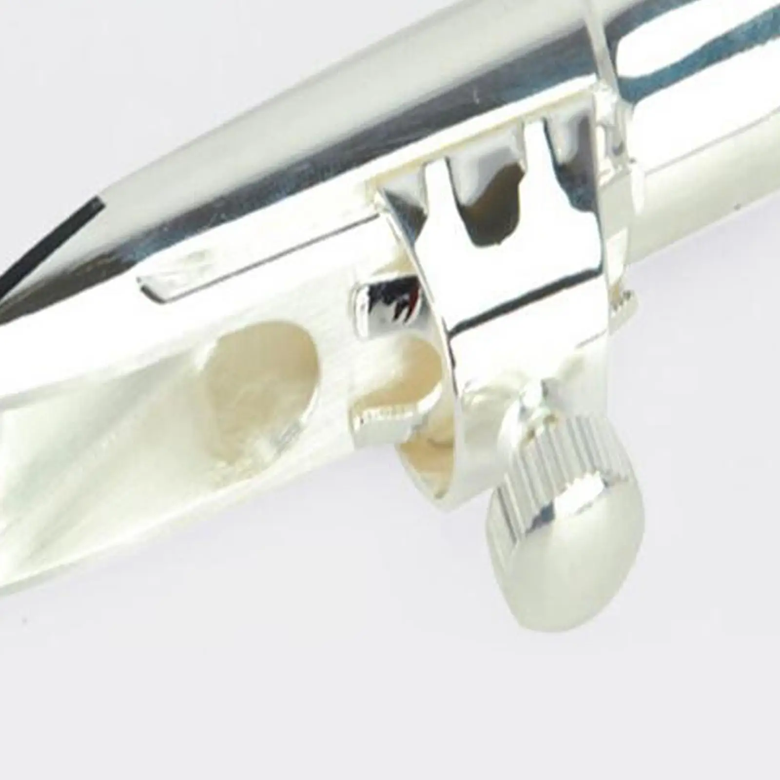 

Alto Saxophone Mouthpiece with Ligature and Cap for Beginners Golden Size 8