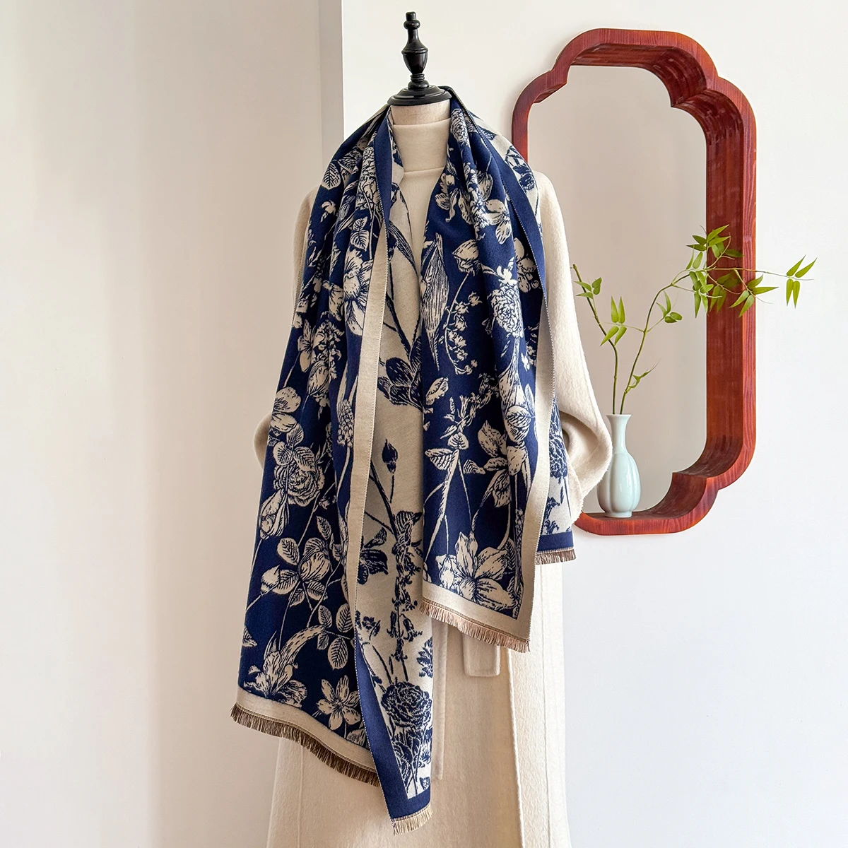 2025 Women's Luxury Brand Cashmere Winter Scarf - Vintage Printed Shawl with Tassels, Pashmina Wrap & Bandana Poncho