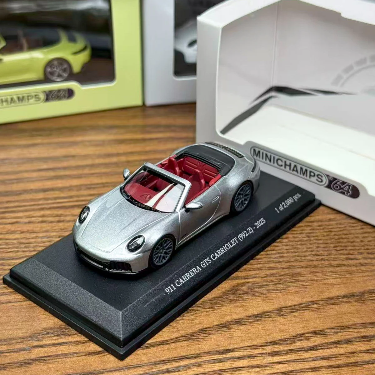 미니챔프스 1:64 992.2 카레라 GTS 다이캐스트 모델카