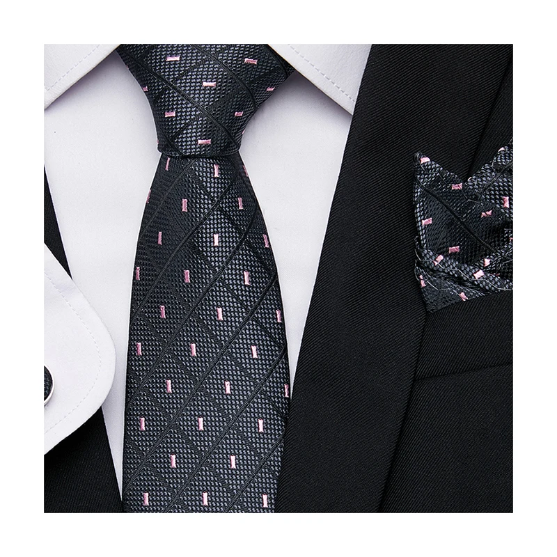 Рисунок 5 - Комплект из галстука и манжеты