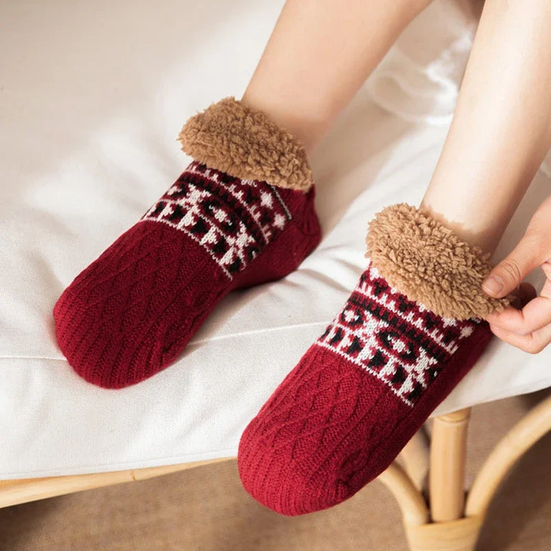 thumbnail image 2 of Calcetines térmicos para mujer, suaves y esponjosos, para dormir en invierno, cálidos, de felpa, antideslizantes, gruesos, suaves, cómodos, para hombre, 2 of 6