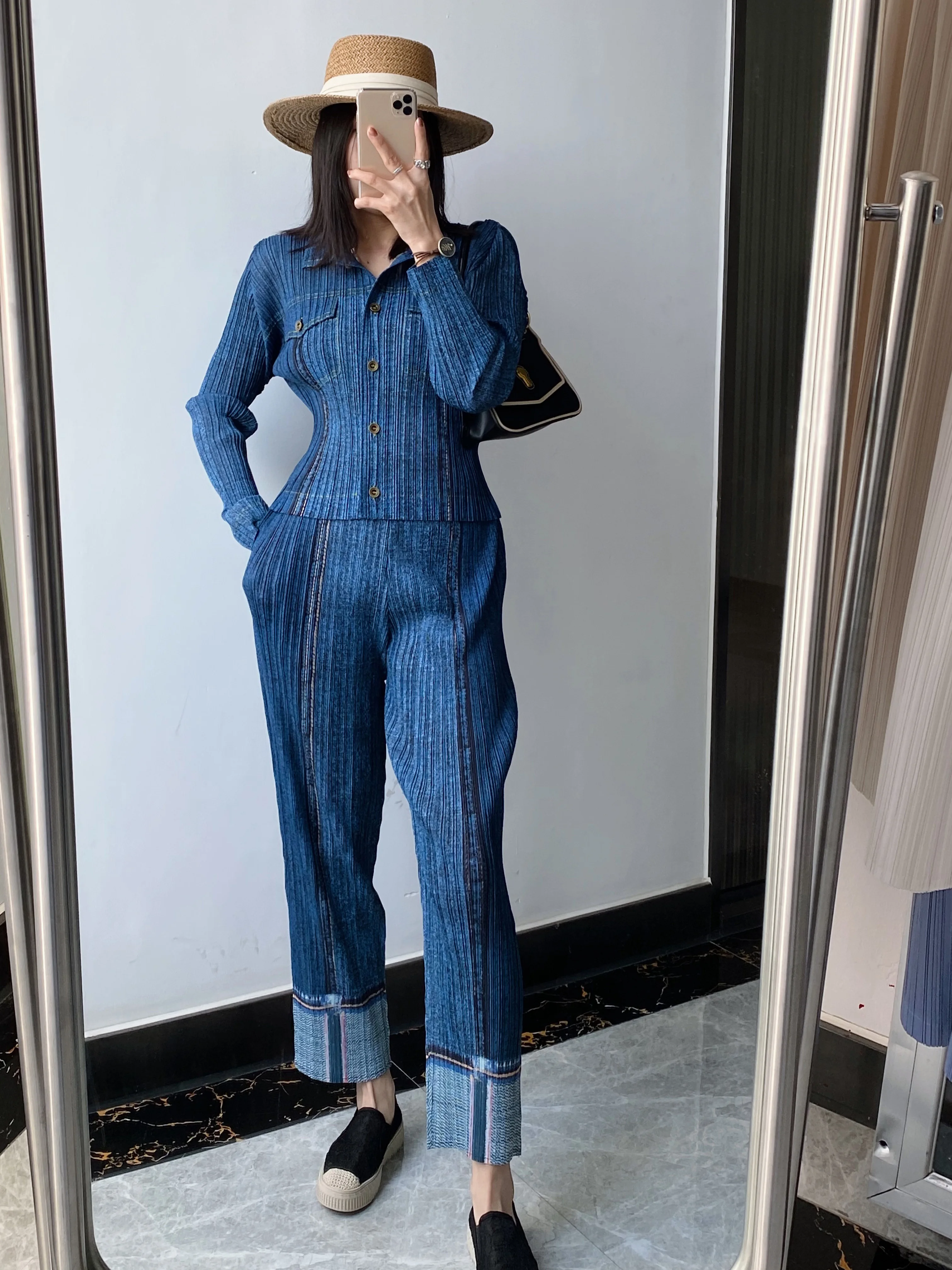 Miyake Pleated Denim Suit Women's Spring Summer 2025 New Long-sleeved Short Coat High-waisted Casual Pants Fashion Two-piece Set 2