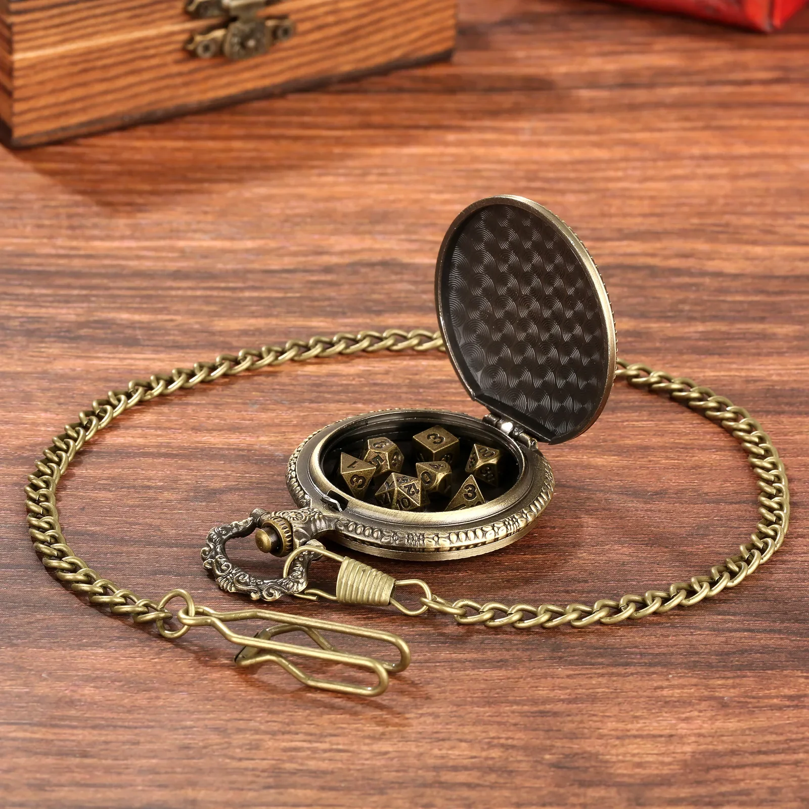 Dice Storage Case Octopus Metal Vintage Cthulhu Pocket Watch DND Dice One eyed Octopus Pocket Watch box For role playing games