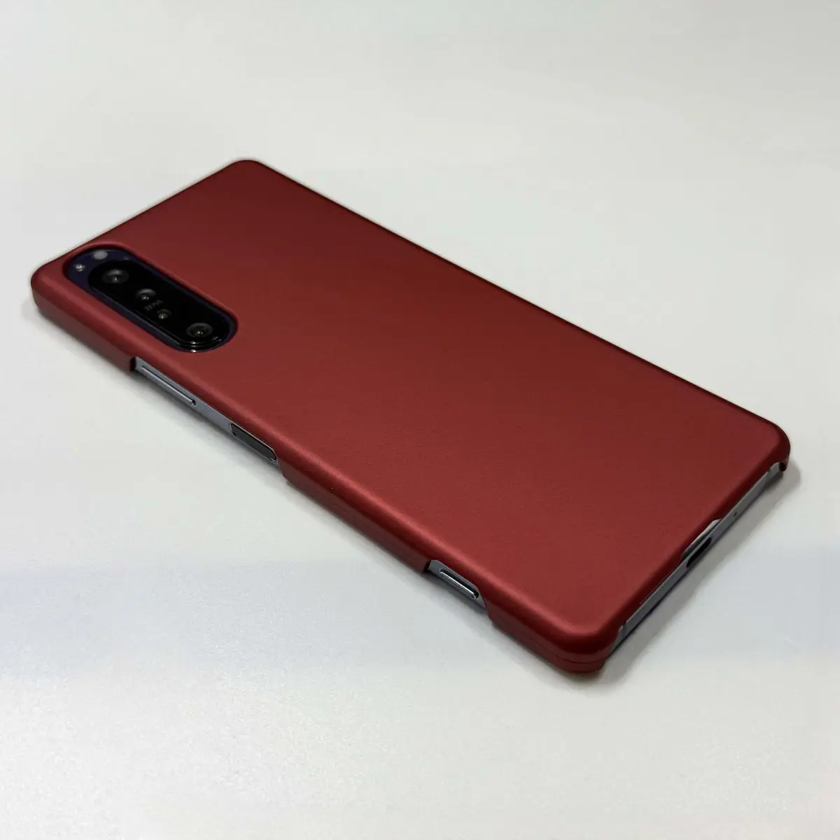 Matte Skin Feel Thin & Durable Hard Cover with Fingerprint-Resistant Finish