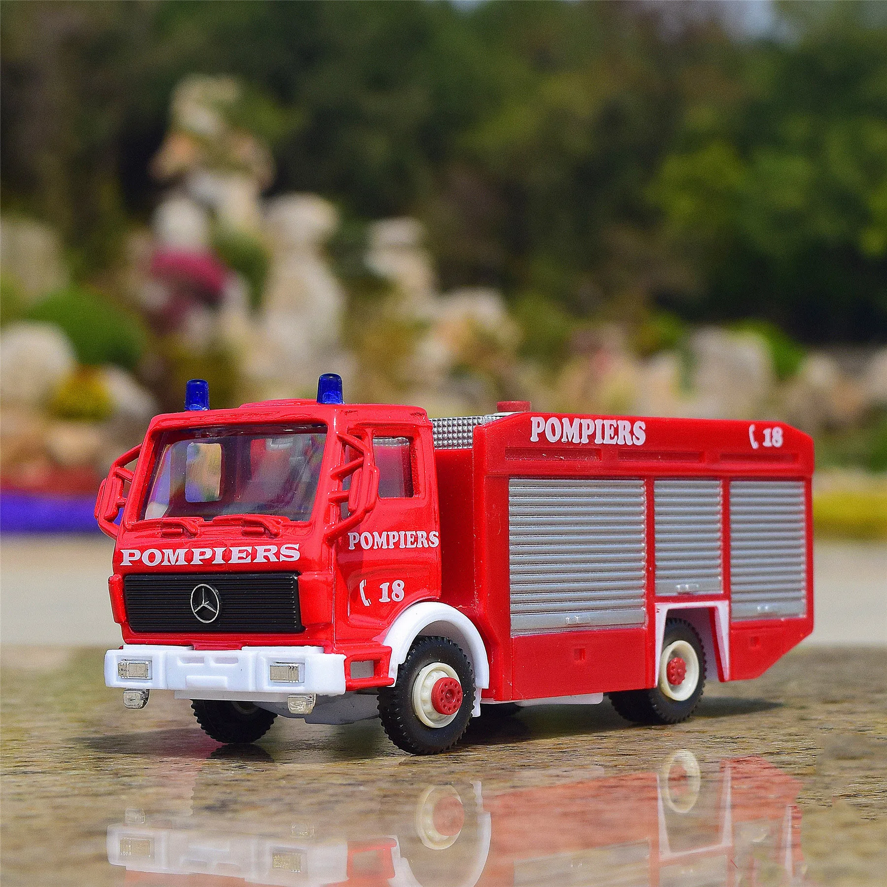 Maqueta de coche: Mercedes G230 Bomberos